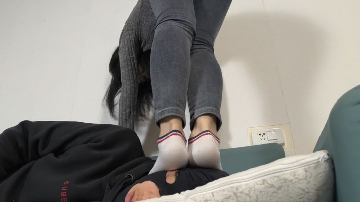 图片[2]_【女神学院·稚主kk】棉袜牛仔裤调教_绳艺资料库视频资源下载