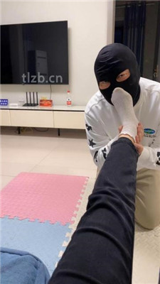 图片[9]_【精神小妹】素人学生妹-耳光/全体重踩踏/白袜塞嘴_绳艺资料库视频资源下载