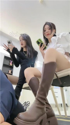 图片[2]_【萱萱】双S-长靴踩狗爪/磕头/板子抽打/胯下辱/踩踏【双视角版】_绳艺资料库视频资源下载