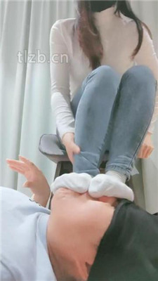 图片[17]_【妮蔻】长靴S胯下辱/掐肉/吃白袜/臭脚捂脸_绳艺套路直播视频资源网