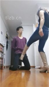 【奶御】耳光抽/转胯爬行/长靴提档/白袜踩狗头_绳艺资料库视频资源下载