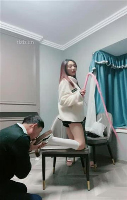 图片[18]_【术术】多视角重度虐-不把狗当人-踩踏鞭打_绳艺资料库视频资源下载