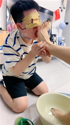 图片[7]_【丹祖宗】圈养狗等主人回家-伺候洗脚/舔裸足/吃脚皮_绳艺资料库视频资源下载