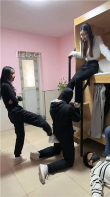 图片[17]_【尤物大大】女生寝室4主VS双奴带新人学妹入圈调_绳艺套路视频资源网