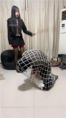 图片[2]_【苏西】重刑-把狗装网里重度虐打_绳艺资料库视频资源下载