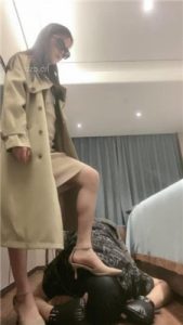 【漫漫】狗链遛狗/舔脏鞋底/吃口水/转胯鞭打_绳艺资料库视频资源下载