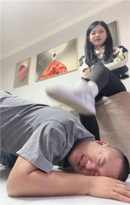 【樱木花椒】Aj白袜开发死猪头-插嘴_绳艺套路直播视频资源网