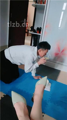 图片[8]_【魅影女神】给狗做特殊的生日蛋糕_绳艺套路直播视频资源网