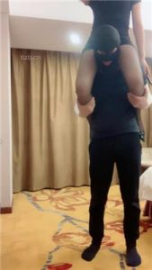【蜜蜜骑士】高跟黑丝踩踏-骑马骑脖_绳艺套路直播视频资源网