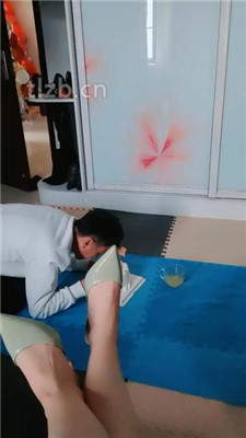 图片[5]_【魅影女神】给狗做特殊的生日蛋糕_绳艺套路直播视频资源网
