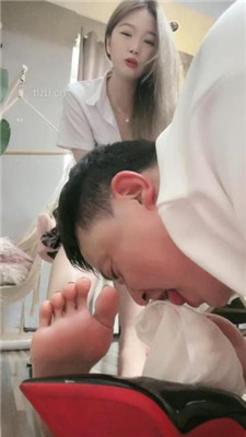 图片[4]_【时颜】偷闻女儿鞋被看到后驯化_绳艺套路直播视频资源网
