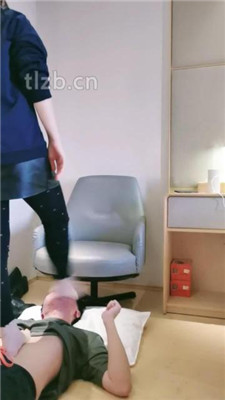 图片[11]_【羽神】跪舔超臭长靴白棉袜/吃脚皮臭脚踩脸_绳艺资料库