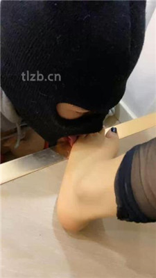 图片[12]_【可儿女王】鞋绑脸气味控制/捆绑虐打/重度踢踹_绳艺资料库视频资源下载