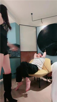 图片[2]_【艾琳175】捆绑口球塞嘴开发抖M弟弟_绳艺资料库视频资源下载