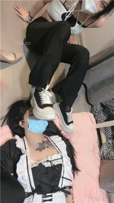 图片[15]_【天津女仆店】双母畜-奴下奴-喂食/转胯互掐脖子/原味脚闻舔_绳艺套路直播视频资源网