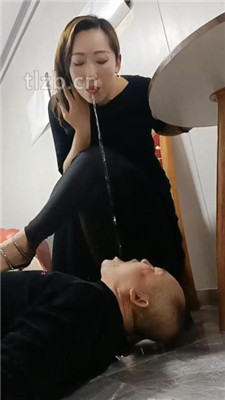 图片[8]_【冷御女王】拖鞋抽耳光-浓痰赏赐_绳艺套路直播视频资源网