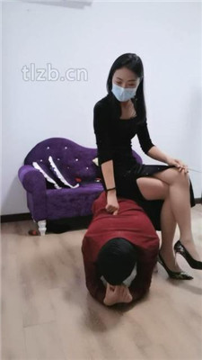 图片[3]_【凌儿女神】转胯爬行/藤条鞭打/踩踏碾压_绳艺资料库视频资源下载