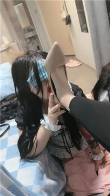 图片[3]_【天津女仆店】双母畜-奴下奴-喂食/转胯互掐脖子/原味脚闻舔_绳艺套路直播视频资源网