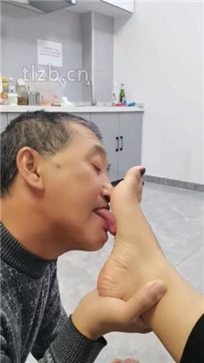 图片[13]_【冷御女王】重赏赐贱奴舔鞋底舔脚/浓痰吐满脸_绳艺资料库视频资源下载