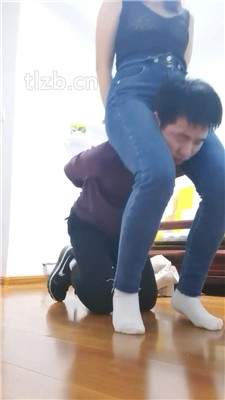 图片[12]_【奶御】耳光抽/转胯爬行/长靴提档/白袜踩狗头_绳艺资料库视频资源下载