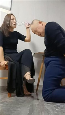 图片[6]_【冷御女王】拖鞋抽耳光-浓痰赏赐_绳艺套路直播视频资源网