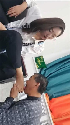 图片[12]_【冷御女王】重赏赐贱奴舔鞋底舔脚/浓痰吐满脸_绳艺资料库视频资源下载