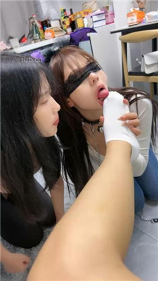 图片[5]_【橙宝】双母畜-奴下奴-品尝白袜/骑马转胯/臀部诱惑_绳艺套路直播视频资源网