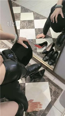 图片[9]_【心甜夫妻】跪镜子前羞辱/舔脏鞋/喝圣水/揪耳朵/转胯【完整版】_绳艺套路直播视频资源网