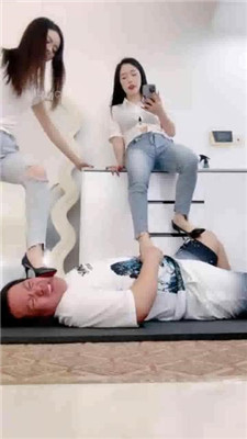 图片[13]_【冰夏女王】双S-高跟全体重踩地毯【双视角版】_绳艺套路直播视频资源网