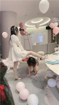 图片[10]_【时安】劲爆群调-男女奴跪拜/踩狗爪/鞭打舔脏鞋/一桶圣水_绳艺资料库视频资源下载