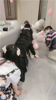 图片[19]_【时安】劲爆群调-男女奴跪拜/踩狗爪/鞭打舔脏鞋/一桶圣水_绳艺资料库视频资源下载