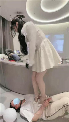 图片[7]_【时安】劲爆群调-男女奴跪拜/踩狗爪/鞭打舔脏鞋/一桶圣水_绳艺资料库视频资源下载