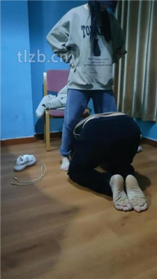 图片[13]_【最抗揍M】素人学生主-强制闻鞋-踢踹-数据线鞭打_绳艺资料库视频资源下载