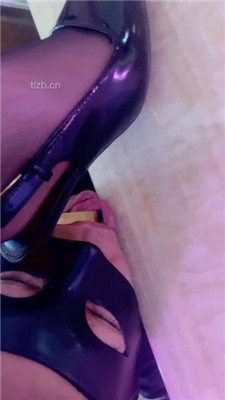 图片[12]_【盖洛】OL上课-12cm细高跟全体重踩踏/鞭打踢踹圣水_绳艺资料库视频资源下载