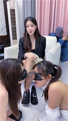图片[5]_【麋鹿银儿】奴下奴双女慕-接吻轮流浓痰吐脸/骑马/三人踩踏_绳艺资料库视频资源下载