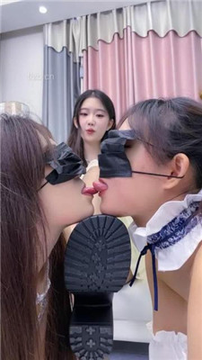 图片[2]_【麋鹿银儿】奴下奴双女慕-接吻轮流浓痰吐脸/骑马/三人踩踏_绳艺资料库视频资源下载