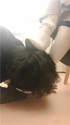 【广州丝主】脏长靴裸足狂舔_绳艺资料库