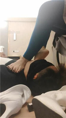 图片[11]_【广州丝主】脏长靴裸足狂舔_绳艺资料库