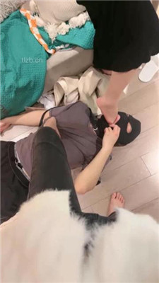 图片[5]_【七七】闺蜜双调-坐垫舔脚/裸足深喉/浓痰踩踏【双视角版】_绳艺套路直播视频资源网