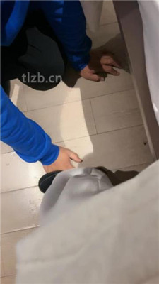 图片[3]_【zaizz】超脏鞋底-狗舌头狂舔_绳艺套路直播视频资源网