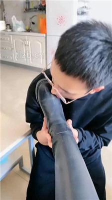 图片[2]_【嘉文】长靴踩踏/闻舔白袜/家务奴_绳艺资料库视频资源下载