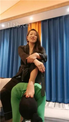 图片[8]-冷御女王】物化人体家具-骑脖化妆-绳艺资源网