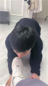 【樱木花椒】调00后小笨狗-手脚耳光/踢裆恋足_绳艺资料库