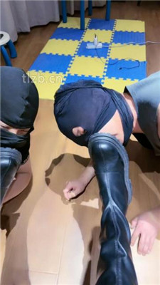 图片[5]-沐夏夜】双奴争宠-长靴踩虐/坐狗头/骑马爬行-绳艺资源网