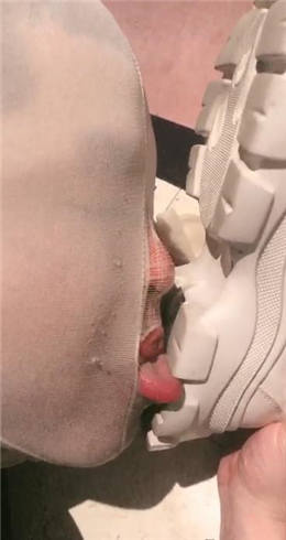图片[1]-蔓蔓 被要挟的房东（口水圣水脏鞋底）-绳艺资源网