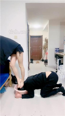 图片[15]-兔兔大人】跪舔高跟长靴/白袜塞嘴/全体重踩踏-绳艺资源网