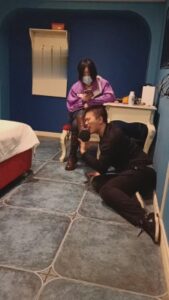 【开发素人】极致美女和闺蜜情趣酒店暴打男神_绳艺资料库视频资源下载