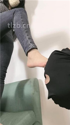 图片[10]-稚主】裸足全体重踩人体桥梁/臭脚捂脸/脚插嘴-绳艺资源网