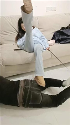 图片[12]-小殿下】雪地靴践踏抖M家奴-绳艺资源网