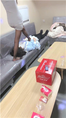 图片[3]-天津女仆店S】素人母畜-舔臭脚/遛狗骑马/黑丝脚踩踏完整版】-绳艺资源网